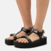 LOVE MOSCHINO Plateausandalette - Nero