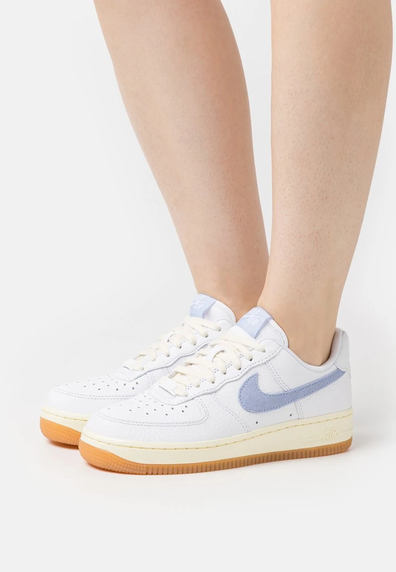 Nike Sportswear AIR FORCE 1 - Sneaker Low - Light Blue